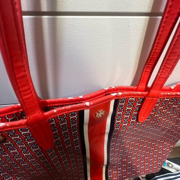 Tory Burch Gemini Link Tote - Picture 4 of 13